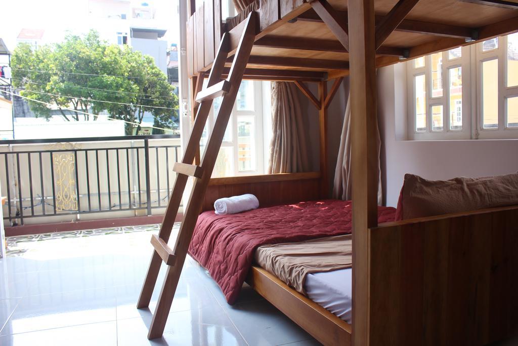 Tree House Hostel Dalat Exteriör bild